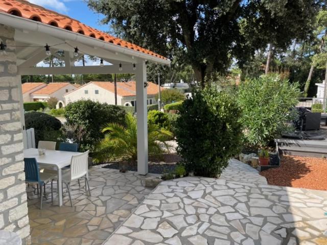 Villa Adorable petite maison à 400m de la mer à Saint-Georges-de-Didonne Extérieur photo