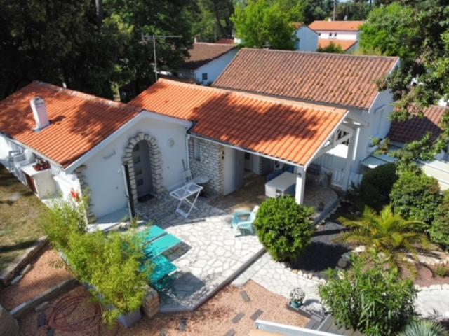 Villa Adorable petite maison à 400m de la mer à Saint-Georges-de-Didonne Extérieur photo